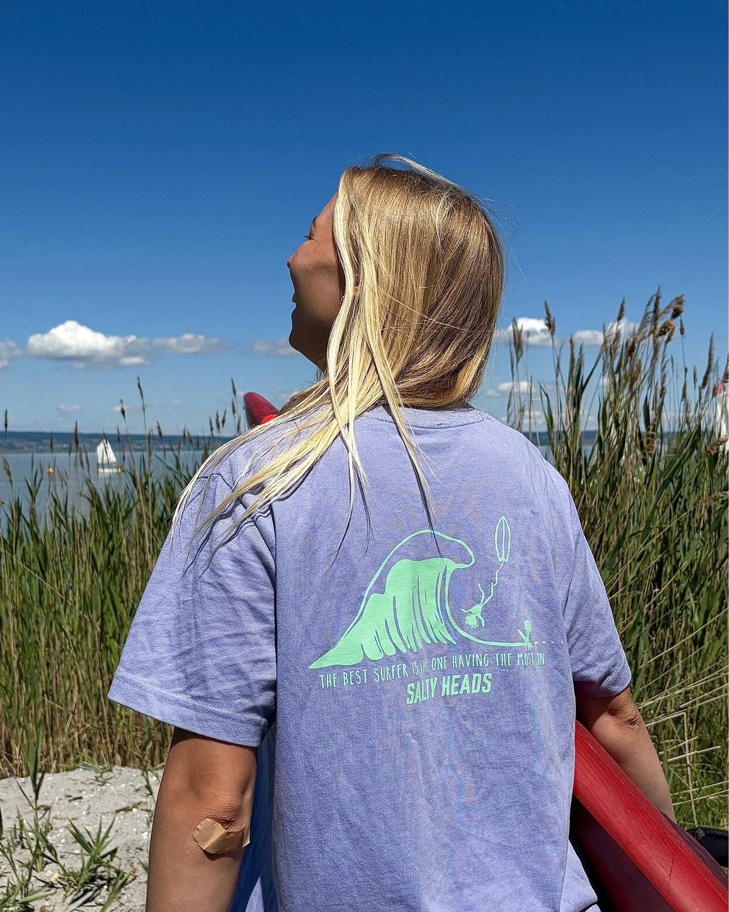 The best surfer is the one having the most fun // Heavy Shirt "violett"