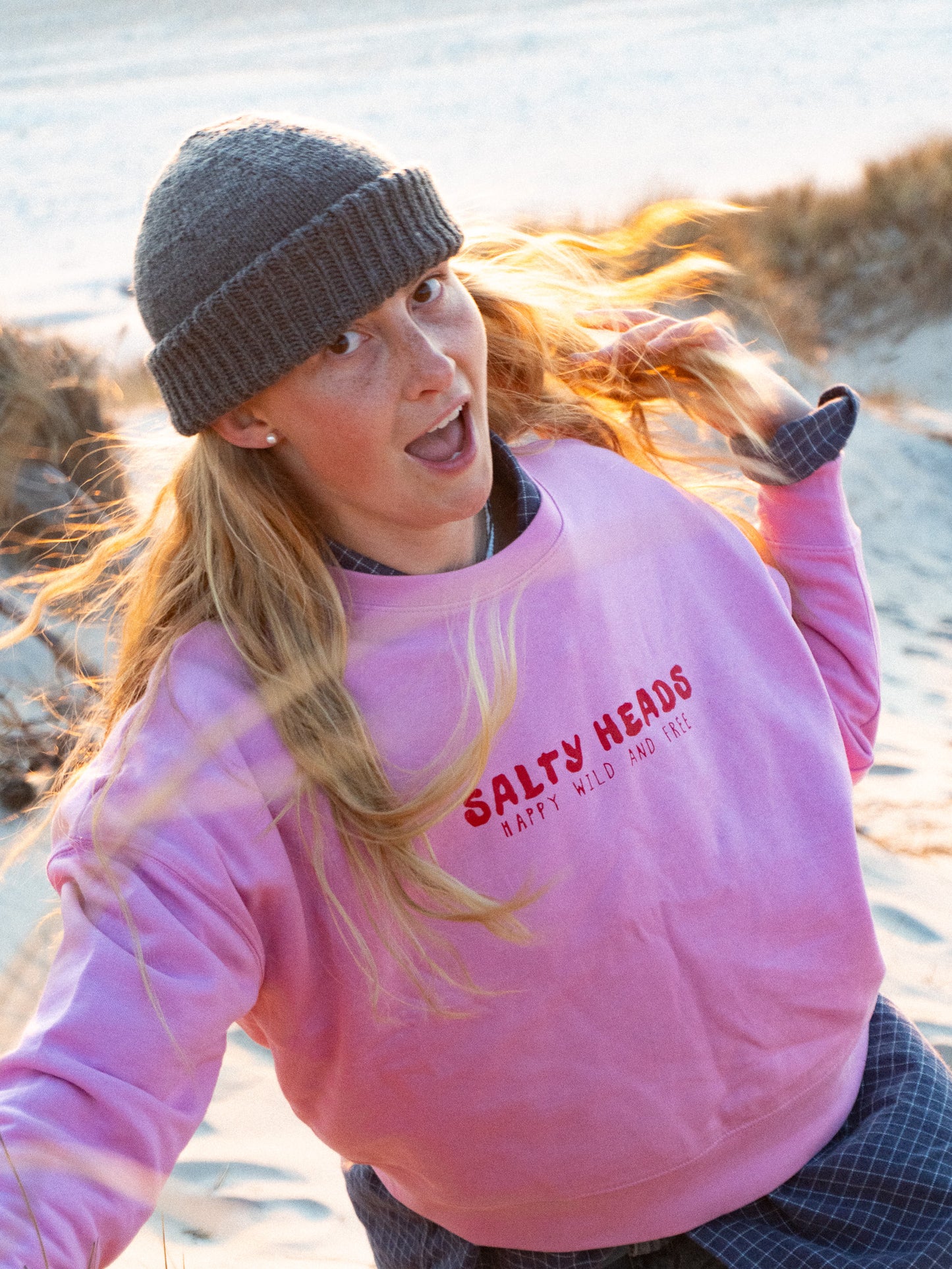HAPPY WILD AND FREE// Sweater "Rosa, rot”