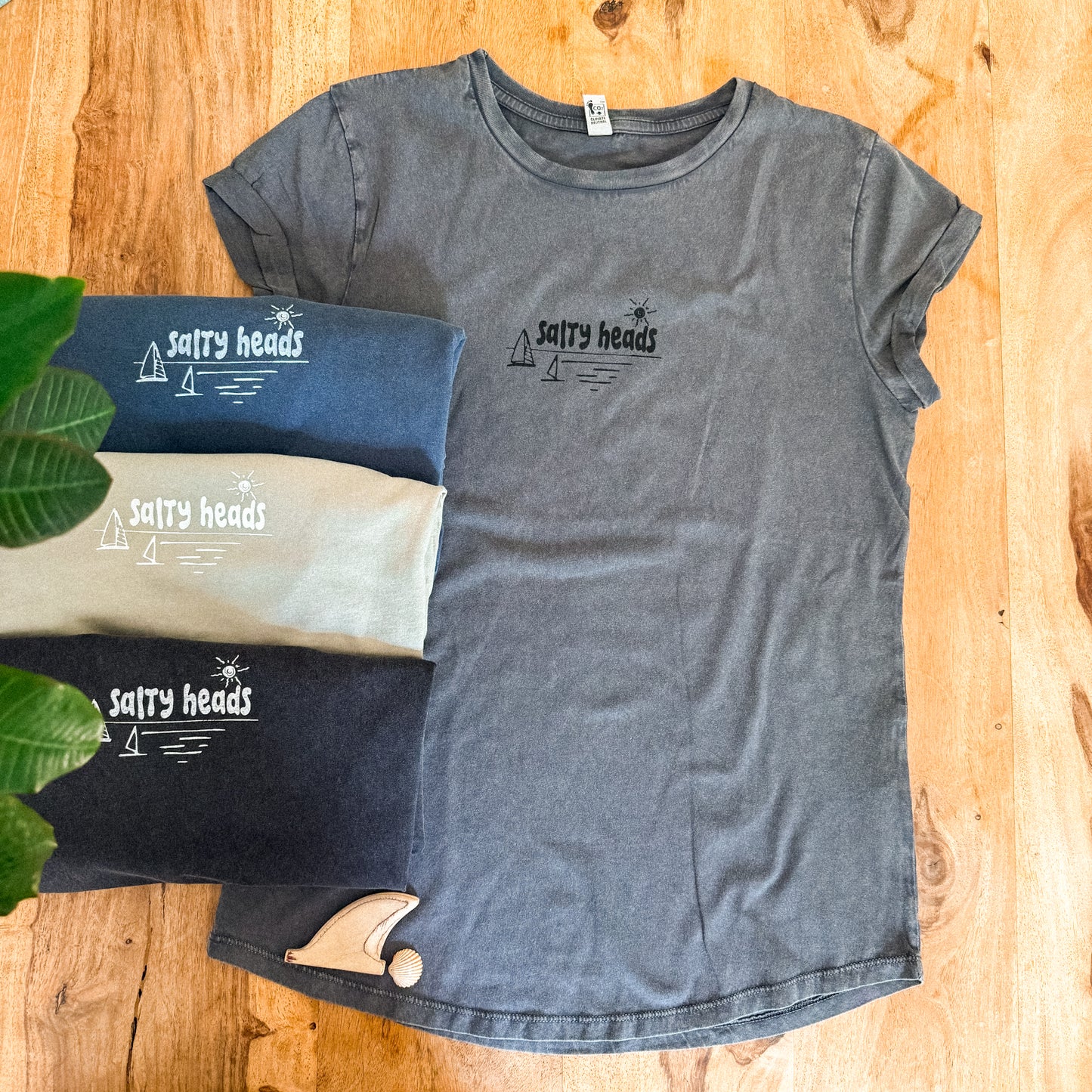 Surf and Sail // Washed T-Shirt "weiss, grau, pistazie, blau, schwarz"