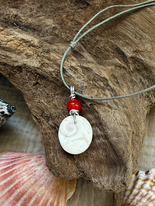 Muschelkette silber/rot/grün