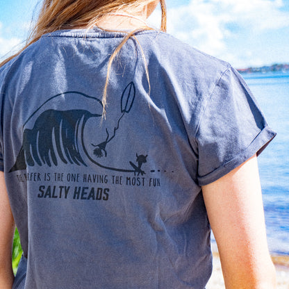 THE BEST SURFER IS THE ONE HAVING THE MOST FUN// washed Shirt (w) "grau"
