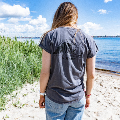 THE BEST SURFER IS THE ONE HAVING THE MOST FUN// washed Shirt (w) "grau"