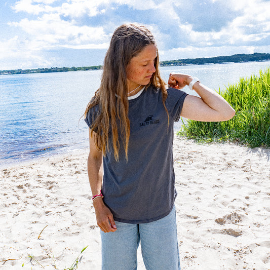 THE BEST SURFER IS THE ONE HAVING THE MOST FUN// washed Shirt (w) "grau"