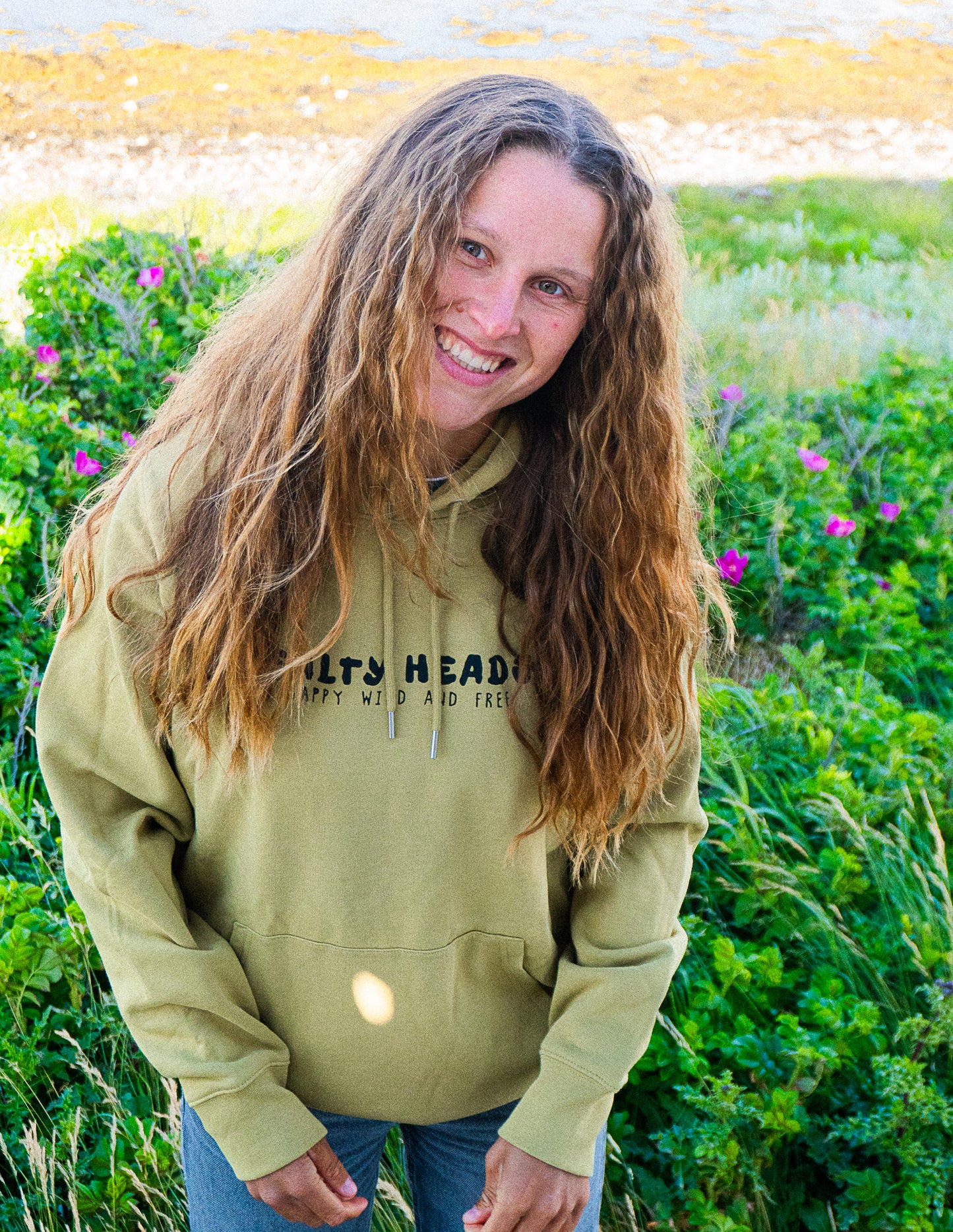 Happy wild and free // Hoodie „olive“