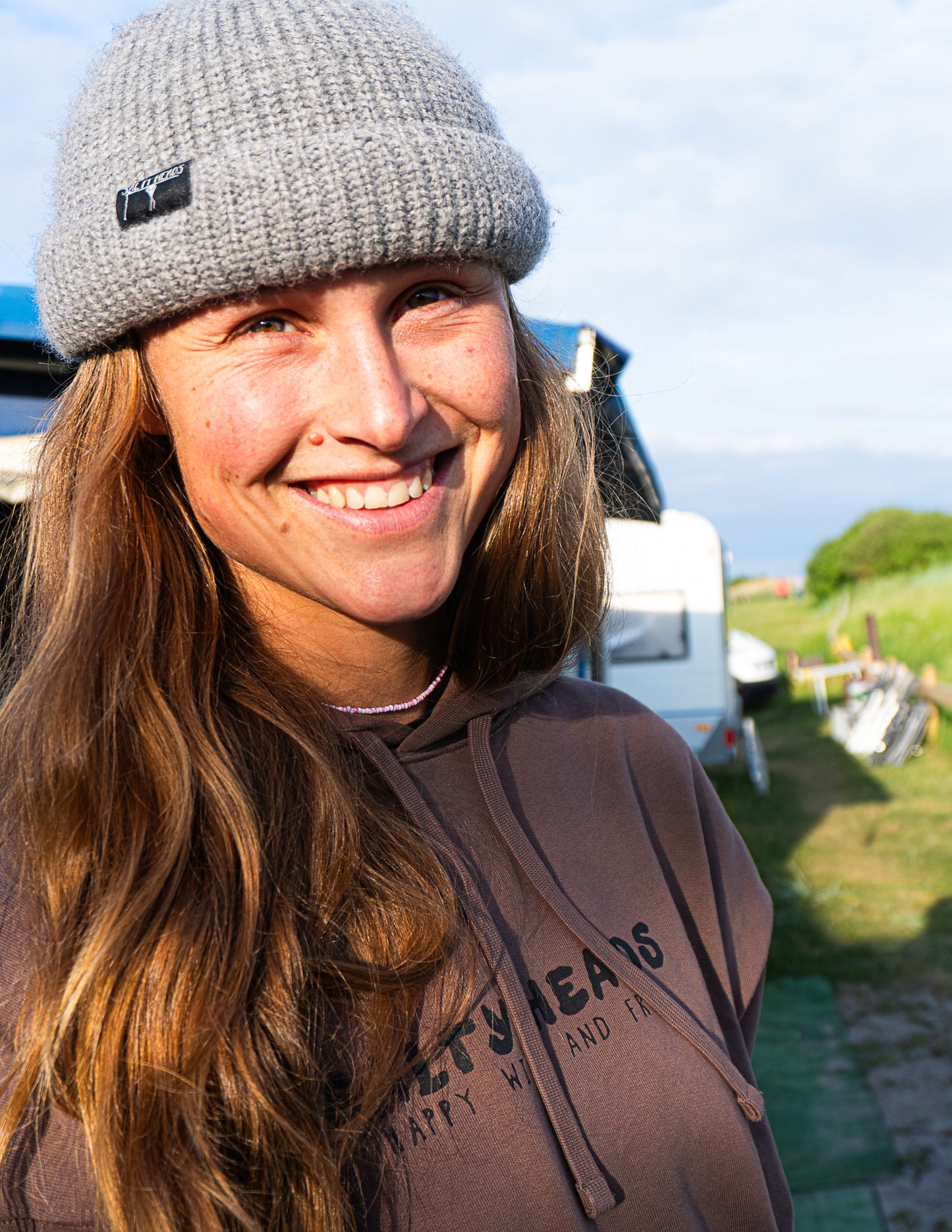 HAPPY WILD AND FREE // Hoodie "MARONE"