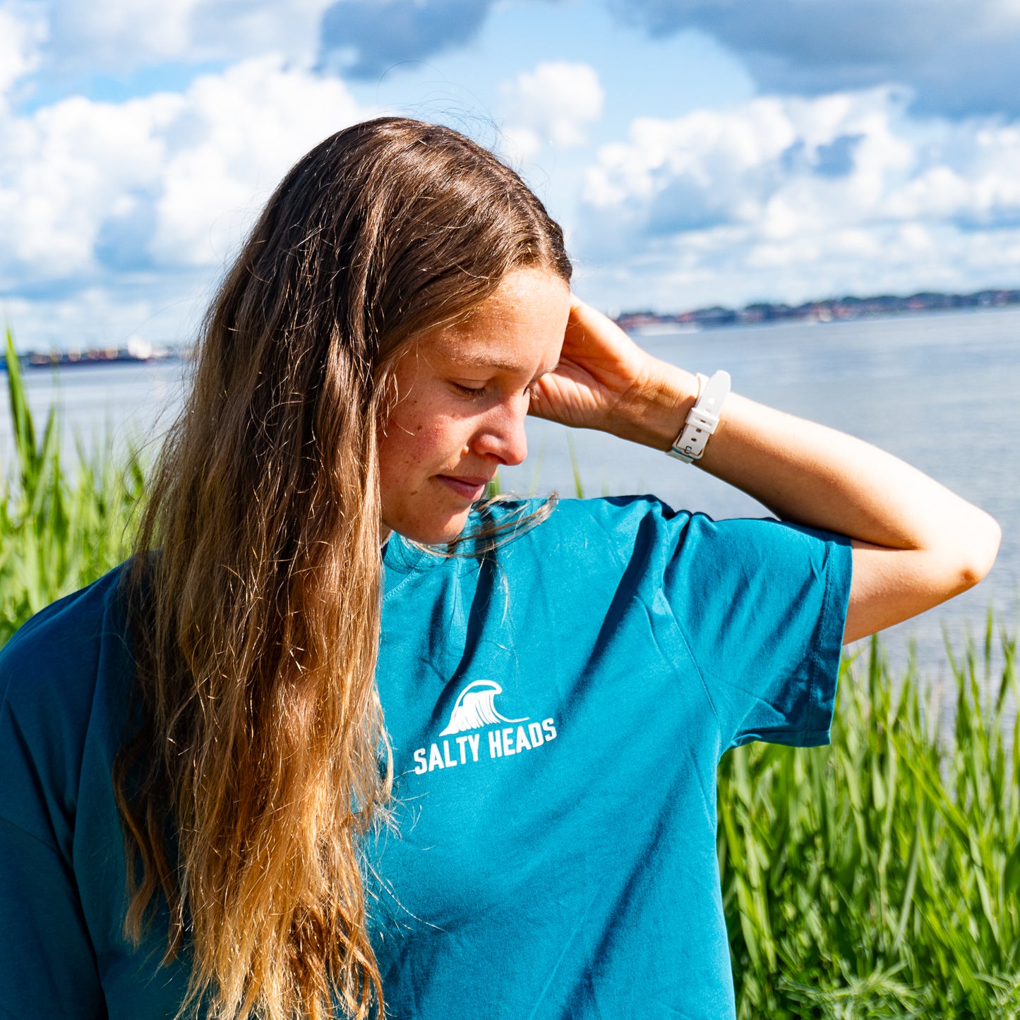 The best surfer is the one having the most fun // Shirt "petrol"