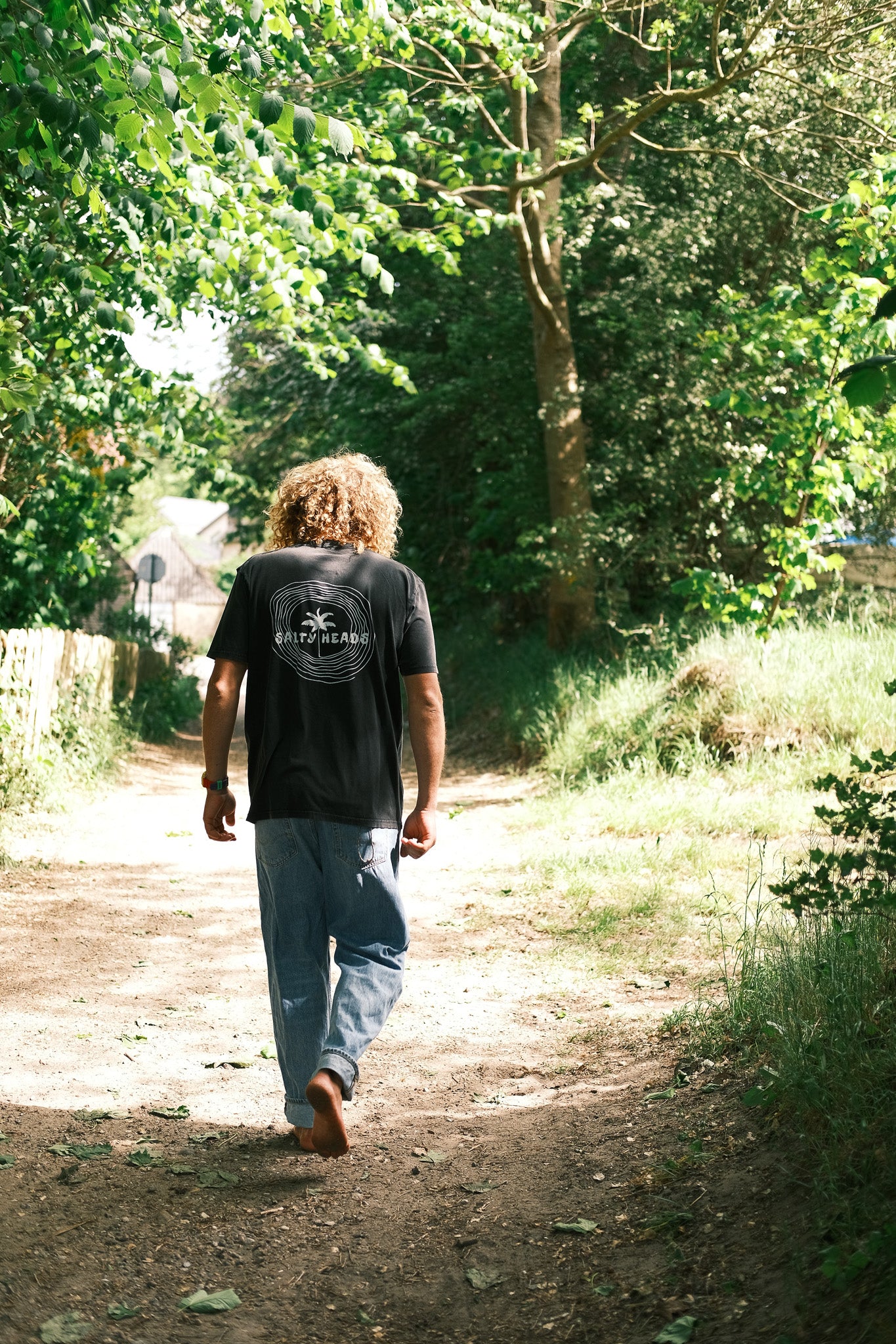 Happy wild and free // Washed Black