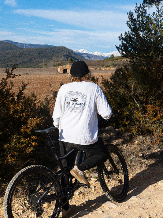 Happy wild and free // Longsleeve black&white